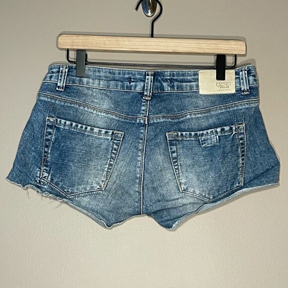 Women's 6 Zara Jean Shorts Raw Hem Zipper Fly Distressed - Picture 3 of 4